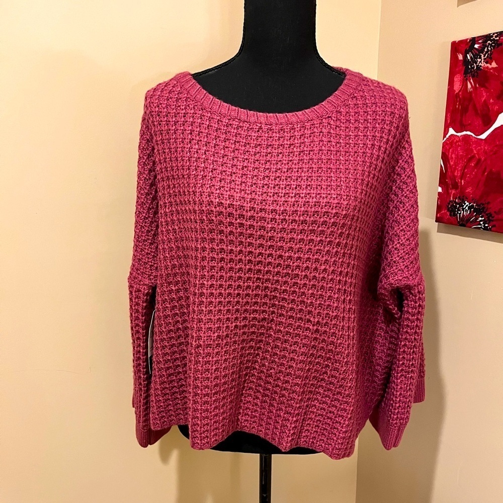 NWT She & Sky Oversized Cropped Rasberry Waffle Knit Bell Sleeve, size Small